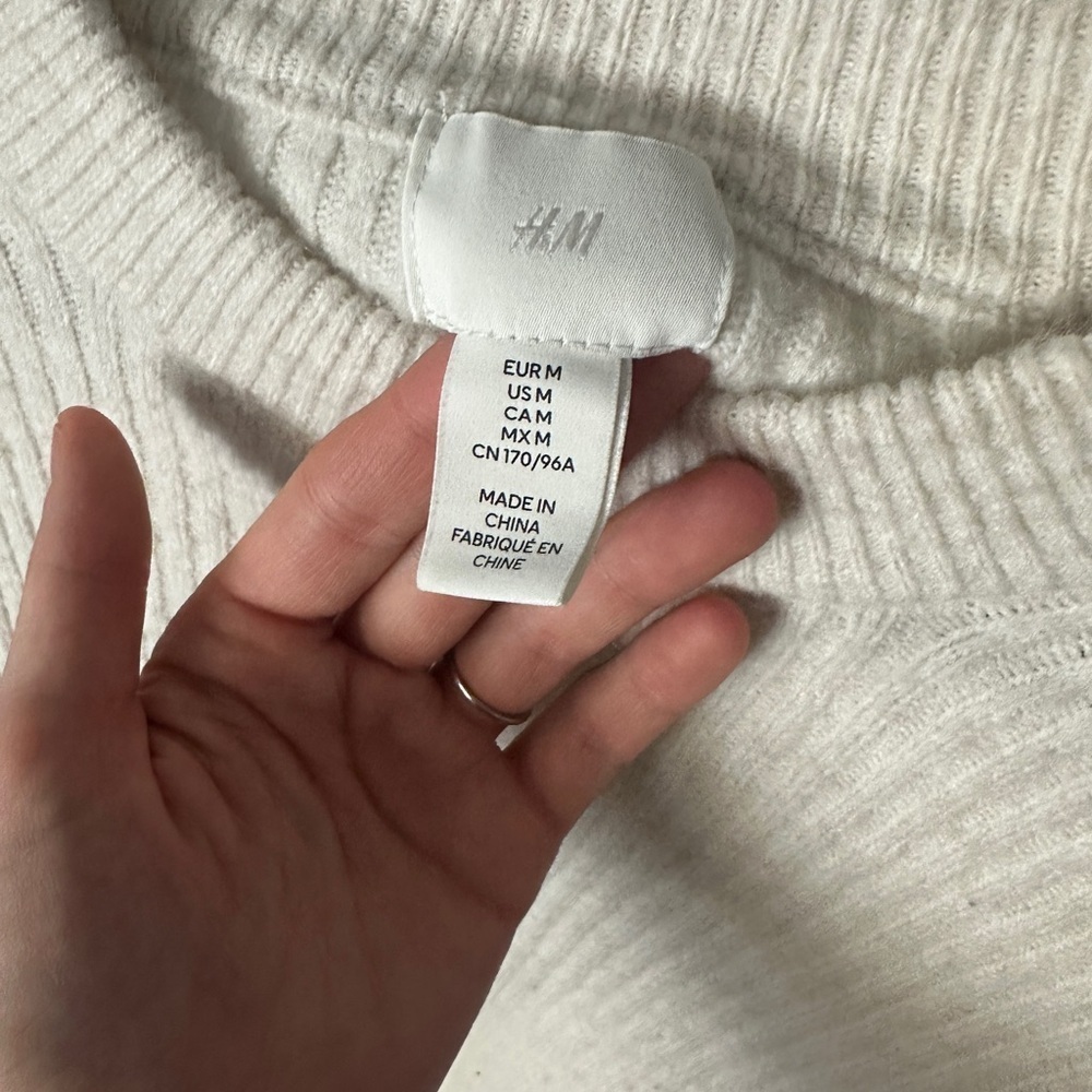 H&M Cream Ribbed Wool Blend Crew Neck Sweater | Classic | Basic | Winter - Picture 9 of 10